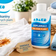 Butelka ADaKO Odplamiacz na stare plamy obok białej koszulki z trudnymi plamami niewiadomego pochodzenia.