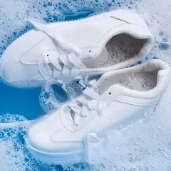 Jak czyścić białe adidasy, by zawsze wyglądały jak nowe?