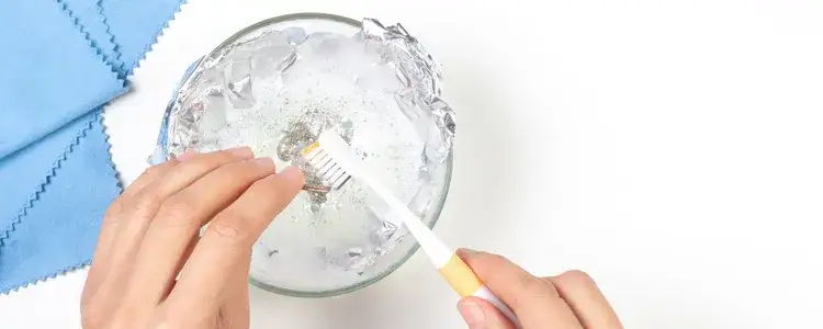 Zdjęcie Jak czyścić srebro sodą – skuteczne metody i cenne wskazówki